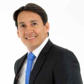 Dr-Hugo-Niebles-Camacho-Plastic-Surgeon-PV