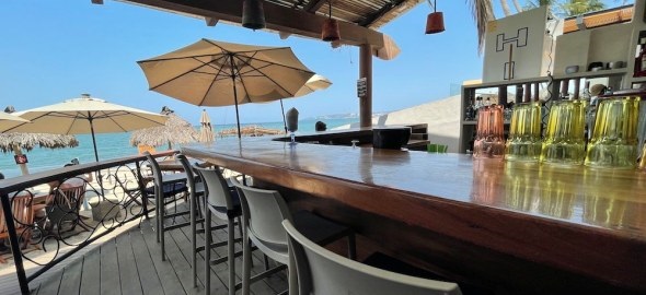 Karens_Place_Bucerias_Beachfront_Restaurant