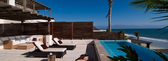 Los_Veranos_Resort_Punta_de_Mita_Residences_Beach_Club_Poolside